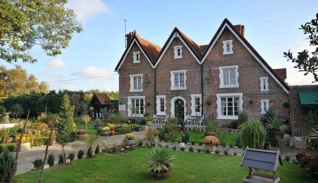 Boship Lions Farm Hotel