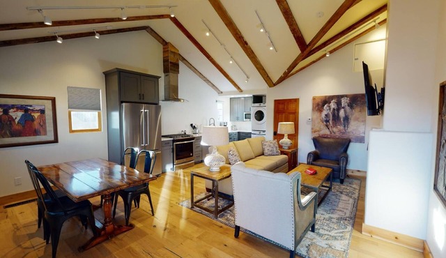 Bosque Casita: Downtown Railyard District, a short walk to Plaza