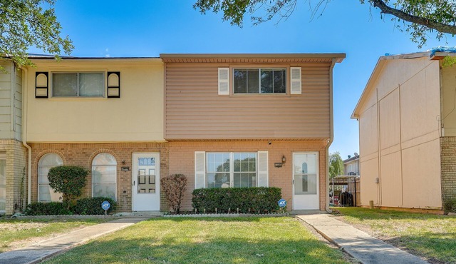 Bossier City Townhome w/Patio + Outdoor Dining!