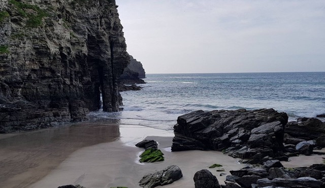 Bossiney Cove cottage