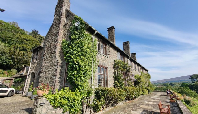 Bossington Hall Whole House for 20/22