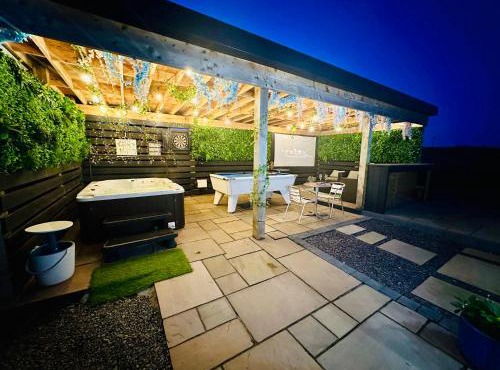 Bothy Farm Stay Sleeps 2 HotTub and Pool Table Children Welcome Ayrshire Rural Retreats