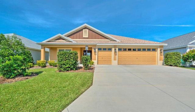 Botner Abode with Lanai Near 52 Golf Courses!