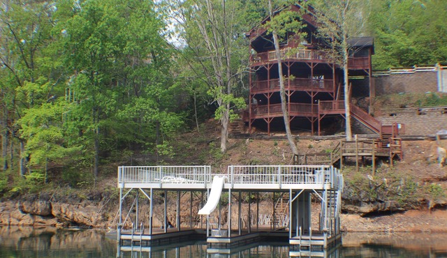 Bottoms Up double deck dock w/slide, hot tub, near famous 'jumping bridge'