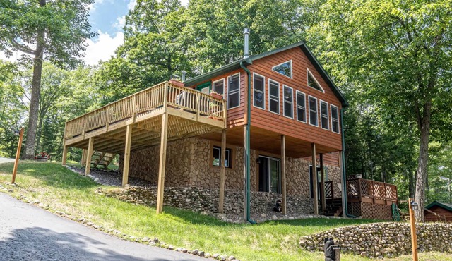 Bouchard Shores Resort - Your Private Northwoods Getaway