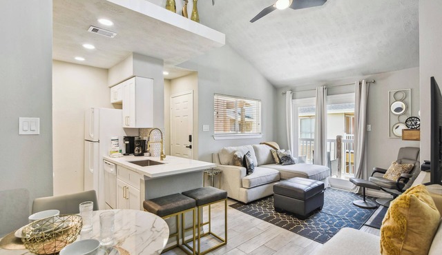 Bougie Beach Bungalow by Ryson Vacation Rentals