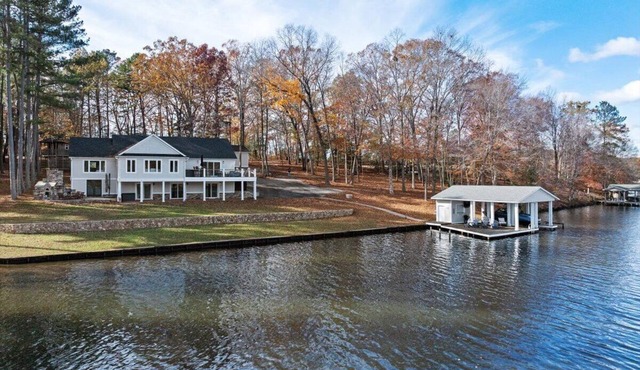 Bougie Bunker | Stunning Views | Spacious Flat Lot