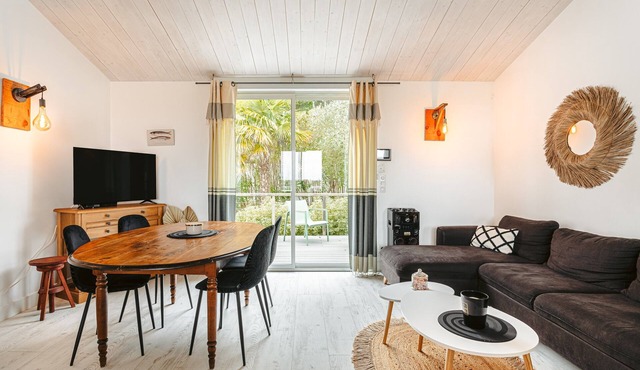 Bouillats 28 – House with Atlantic View, Garden, and 4 Bedrooms in Saint-Trojan