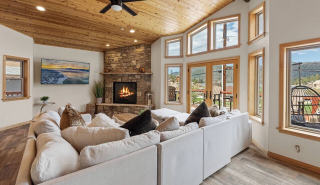 Boulder Bay Chalet Lakefront