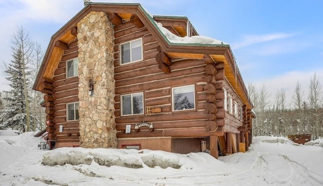 Boulder Cat Lodge - Sleeps 14 - Pet friendly,nMtn views & close to ski resorts