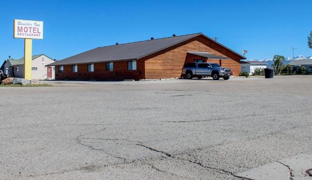 Boulder Inn
