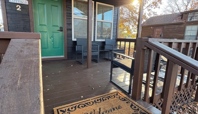 Boulder Ridge Cabin 2: The Cottage - Newly Renovated Tiny Cabin