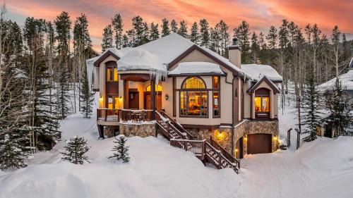 Boulder Ridge Retreat