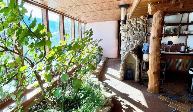 Boulder's Only Earthship~Handcrafted, Non-toxic, Indoor Gardens, Outdoor Hot Tub