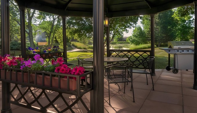 Boulder Twin Lakes Inn