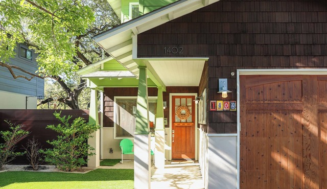 Bouldin Creek Retreat | Putting Green + Walkable to SoCo