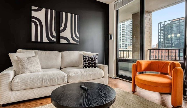 Boulevard Stays 5 mins to Riverwalk & Mag Mile 03