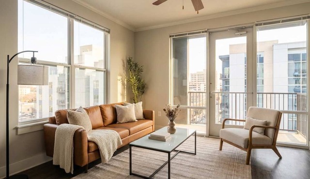 Boulevard Stays Midtown 1BR Pool, Gym, Parking 07