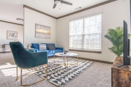 Boulevard Stays Spacious 1BR Suite Pool Parking Gym D