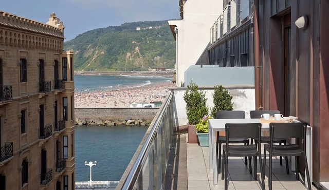 Boulevard Terrace by FeelFree Rentals