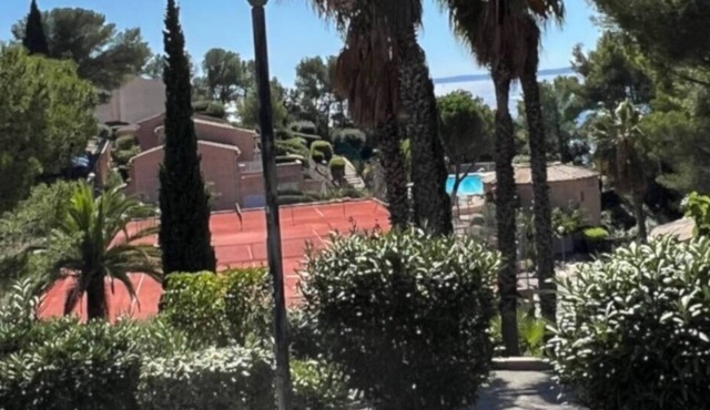 BOULOURIS SAINT RAPHAEL 10-12 pers. Tennis Swimming pool Beach