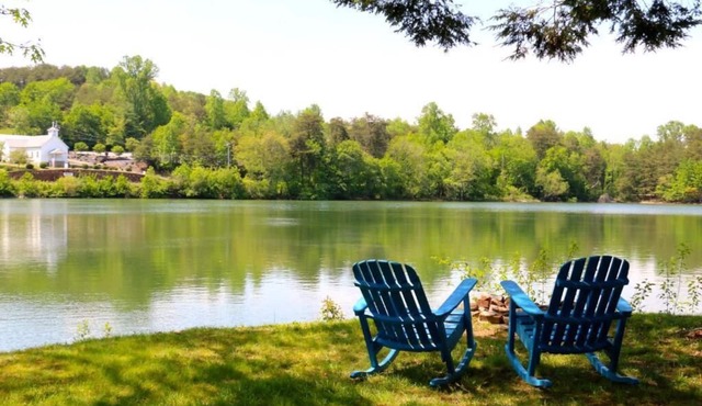 Boundary Waters Resort & Marina