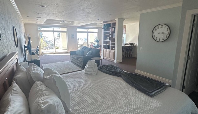 Bountiful Heights - Spacious Private Studio, Beautiful Views