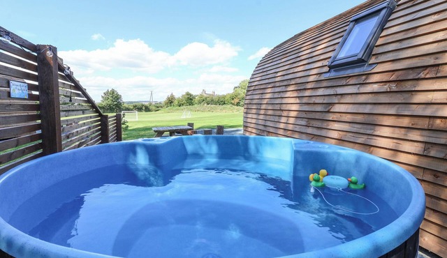 BOUQUET, family friendly, character holiday cottage in Bridlington