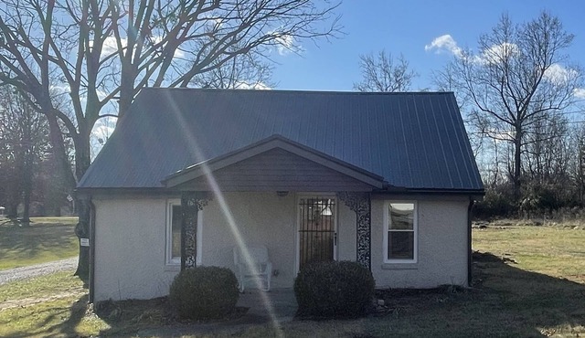 Bourbon and Horse Racing