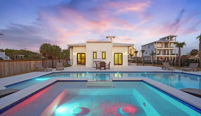 Bourbon Breeze by Five Star Properties