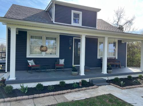 Bourbon Country Cottage