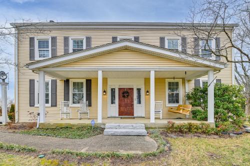 Bourbon Country Escape! Spacious Home with Fire Pit