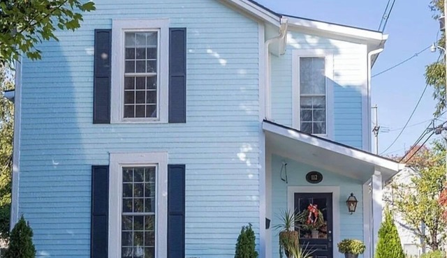 Bourbon on Broadway- 3 King Bed- Downtown Bardstown-Walk everywhere!