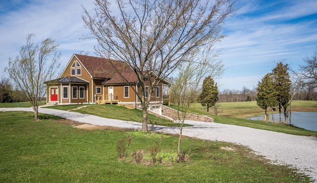 Bourbon Trail/Ark Encounter/Horse Racing/Golf: Cabin, Fishing, & Hunting