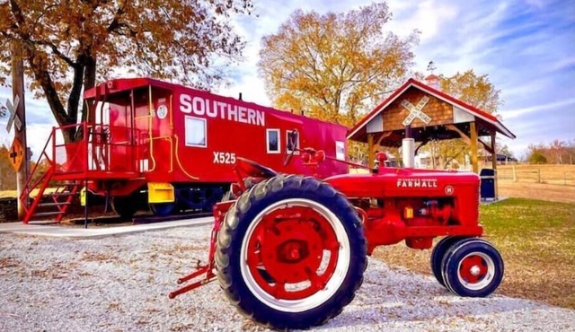 Bourbon Trail: Caboose on the Farm