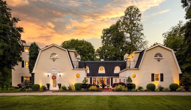 Bourbon Trail Estate on 22.5 Acres!