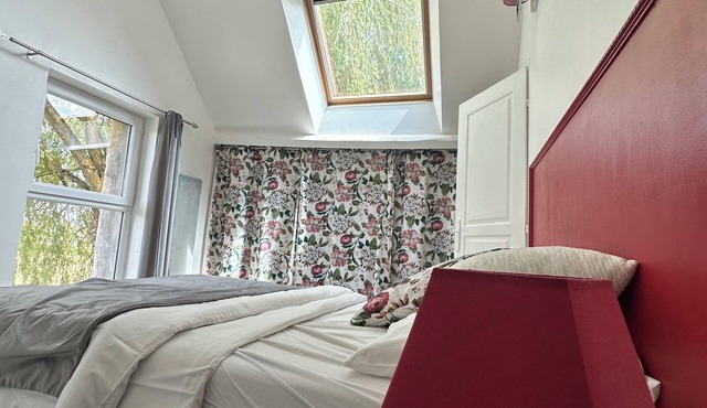 Bourbonnaise house ideally located and quiet.