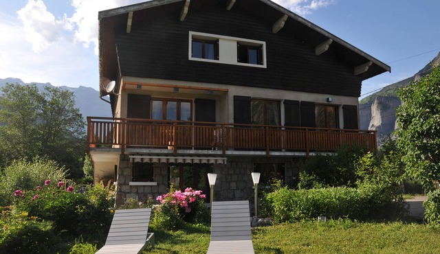 BOURG D'OISANS: Le Télégraphe ★ Sauna★ Billiards★ 6 bedrooms★ Games room