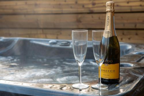 Bouscat Lodge - Still Rabbit - Hot Tub - Yorkshire