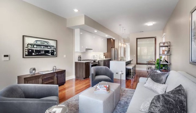 Boutique 1-Bedroom Condo in Heart of Motor City