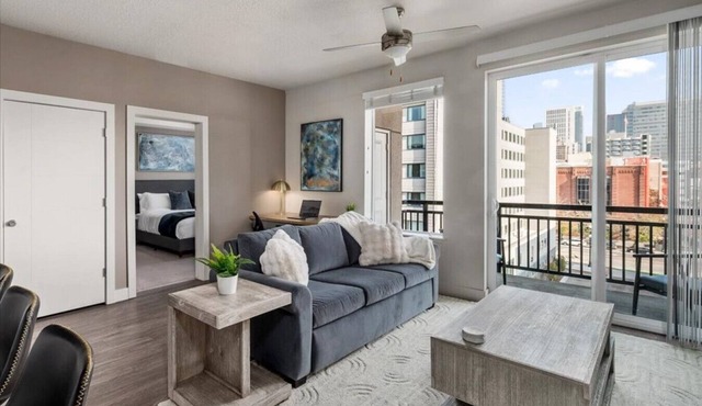 Boutique 1BR nr Convention Ctr Pool/Htub/Gym