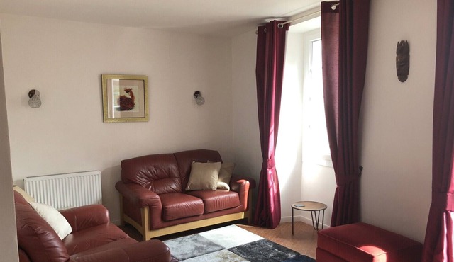 Boutique 2 Bedroom Apartment in Old Cahors