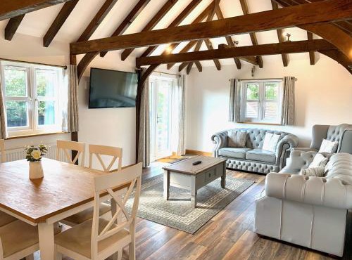 Boutique 3-Bed Cottage in Hellingly