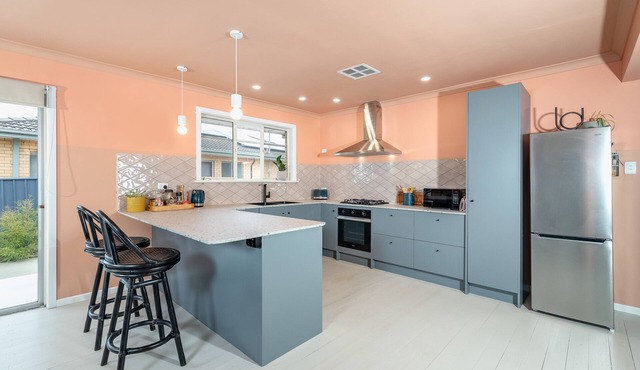 Boutique, 3 bedroom family home away from home