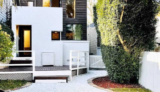 Boutique Artistic Home-Near North Syd & Kirribilli