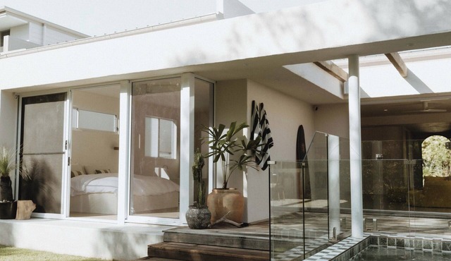 Boutique Beachfront 4 Bedroom Home with Magnesium Pool