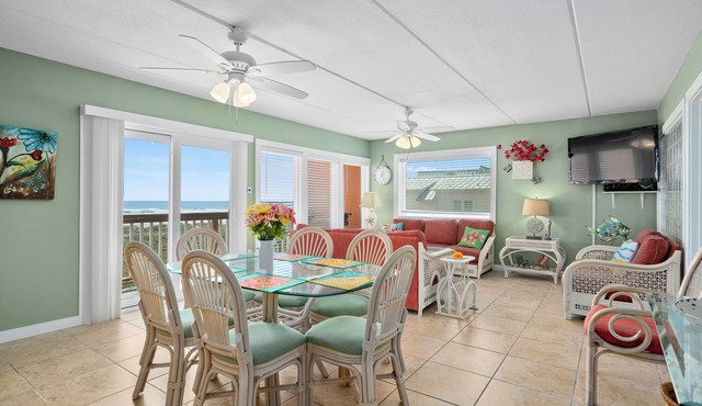 Boutique Beachfront Resort Condominium with Beach Boardwalk | Casa Condo 410