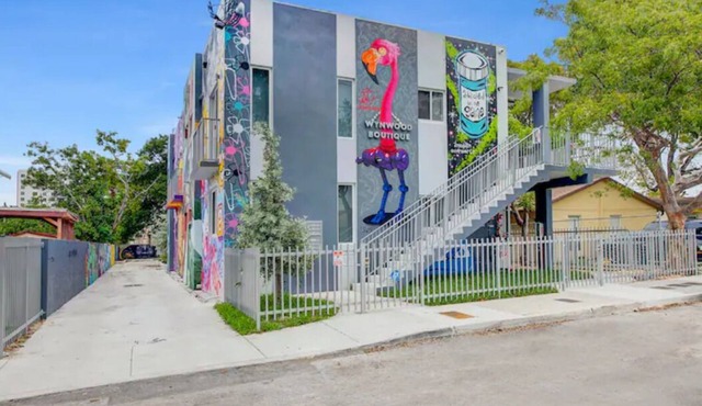Boutique BLDG 7BR/12BA - in Wynwood near MIA Beach