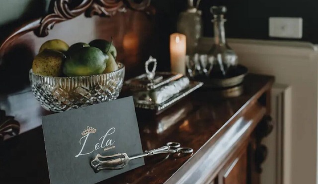 Boutique central apartment|private balcony|parking