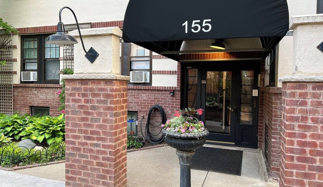 Boutique Condo in historic Cathedral Hill neighborhood , St.Paul